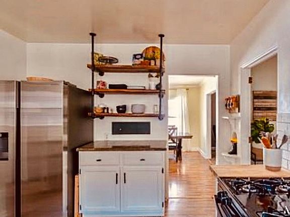 3rd image of 508 Alger St SE #1