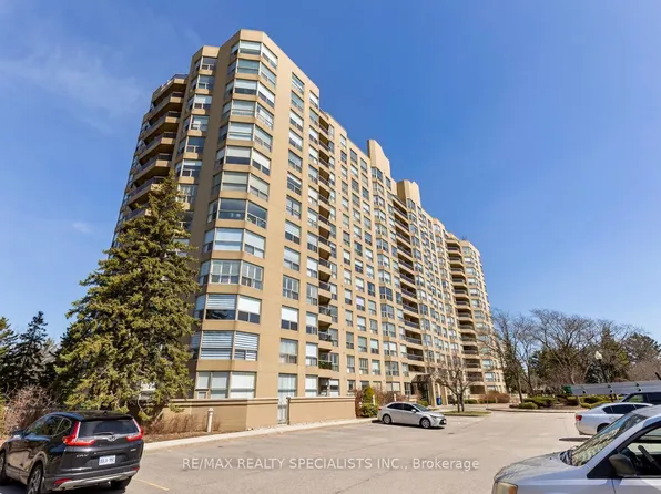 1800 The Collegeway #304, Mississauga, ON L5L 5S4
