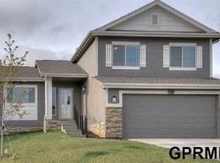 1705 Mayflower Rd, Bellevue, NE 68123