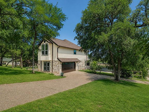4th image of 400 Hunt Ln