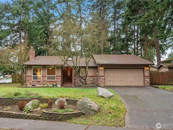 633 NW Cathlamet Drive, Oak Harbor, WA 98277