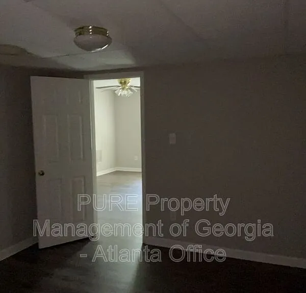 27 N Hampton Dr — Photo 25