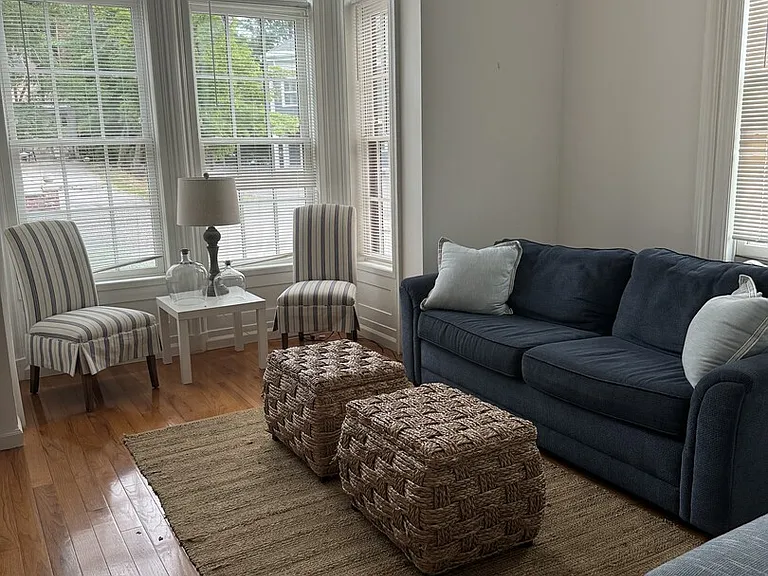 Cedar St — Photo 10