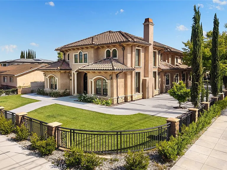536 W Camino Real Ave — Photo 62