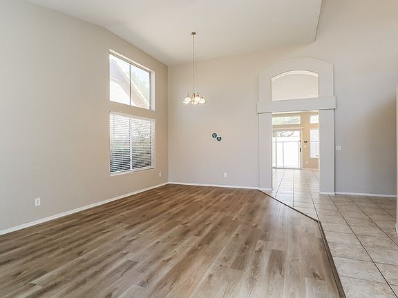 5th image of 1216 E Wildwood Dr