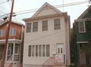 13 Maple Ave, Wallington, NJ 07057