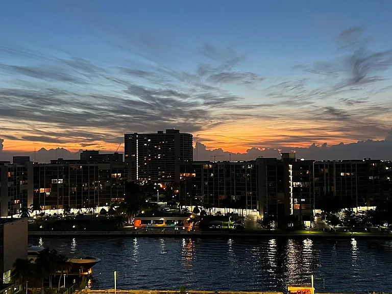 3505 S Ocean Dr #1104 — Photo 36