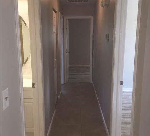 4th image of 839 108th Ave N