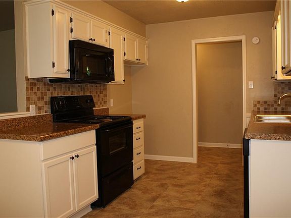 5th image of 629 E Jones Pl
