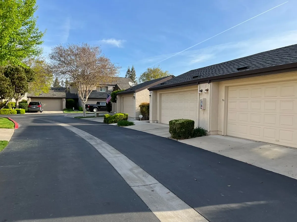Building Photo - 1114 Cedar Creek Dr #3