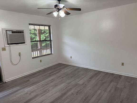 2nd image of 216 Hill Top Dr APT 6