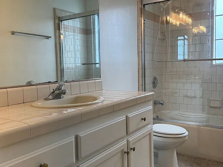 Downstairs Full Bath