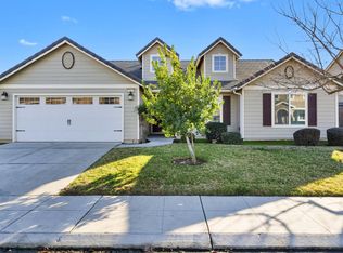 2962 Fairmont Ave, Clovis, CA 93611