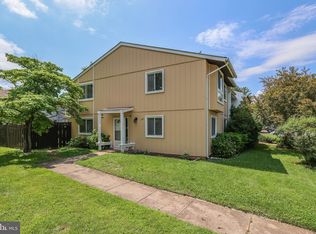 266 N Cottage Rd, Sterling, VA 20164