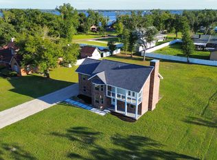 4205 Deerpoint Lake Dr, Southport, FL 32409