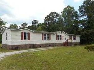 1365 Temples Point Rd, Havelock, NC 28532