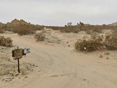 Vic Ave N #M14, Palmdale, CA, 93591