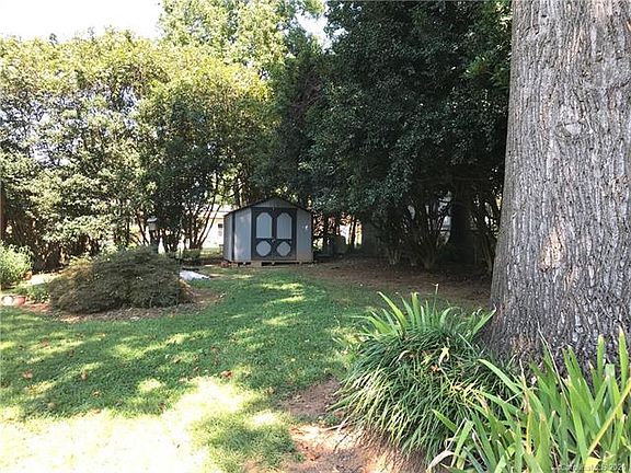 5th image of 4452 Coachwood Ln