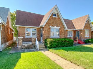 5322 Chippewa St, Saint Louis, MO 63109