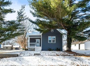 206 Lincoln St, Washington, IL 61571