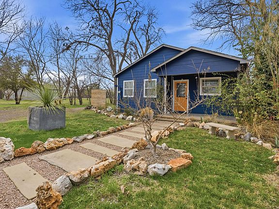 2nd image of 1148 Gunter St