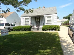 19317 Woodside St, Harper Woods, MI 48225