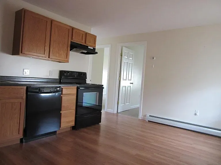 15 Jordan St #2 — Photo 3
