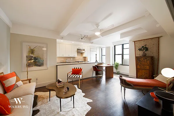 Sold by Warburg | media 2