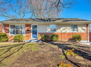 836 Manitou Dr, Saint Louis, MO