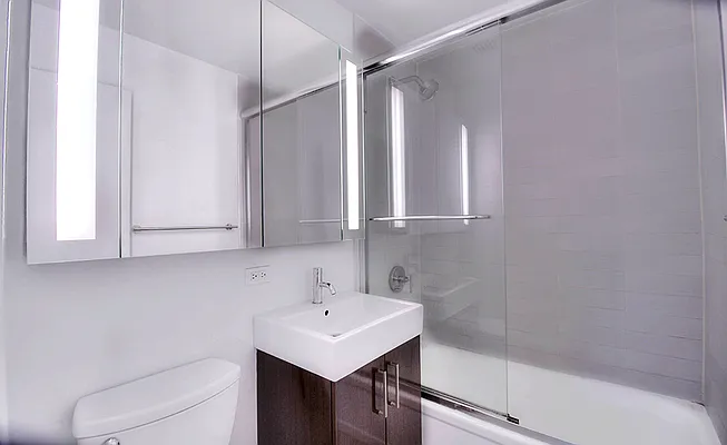 Rented by Urbane Brokerage | media 14