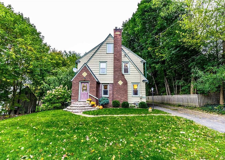 1st image of 123 Redfield Ave