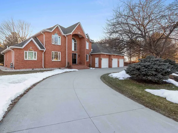 331 Arbor Ln, Green Bay, WI 54301