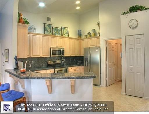 3rd image of 4212 NW 66th St