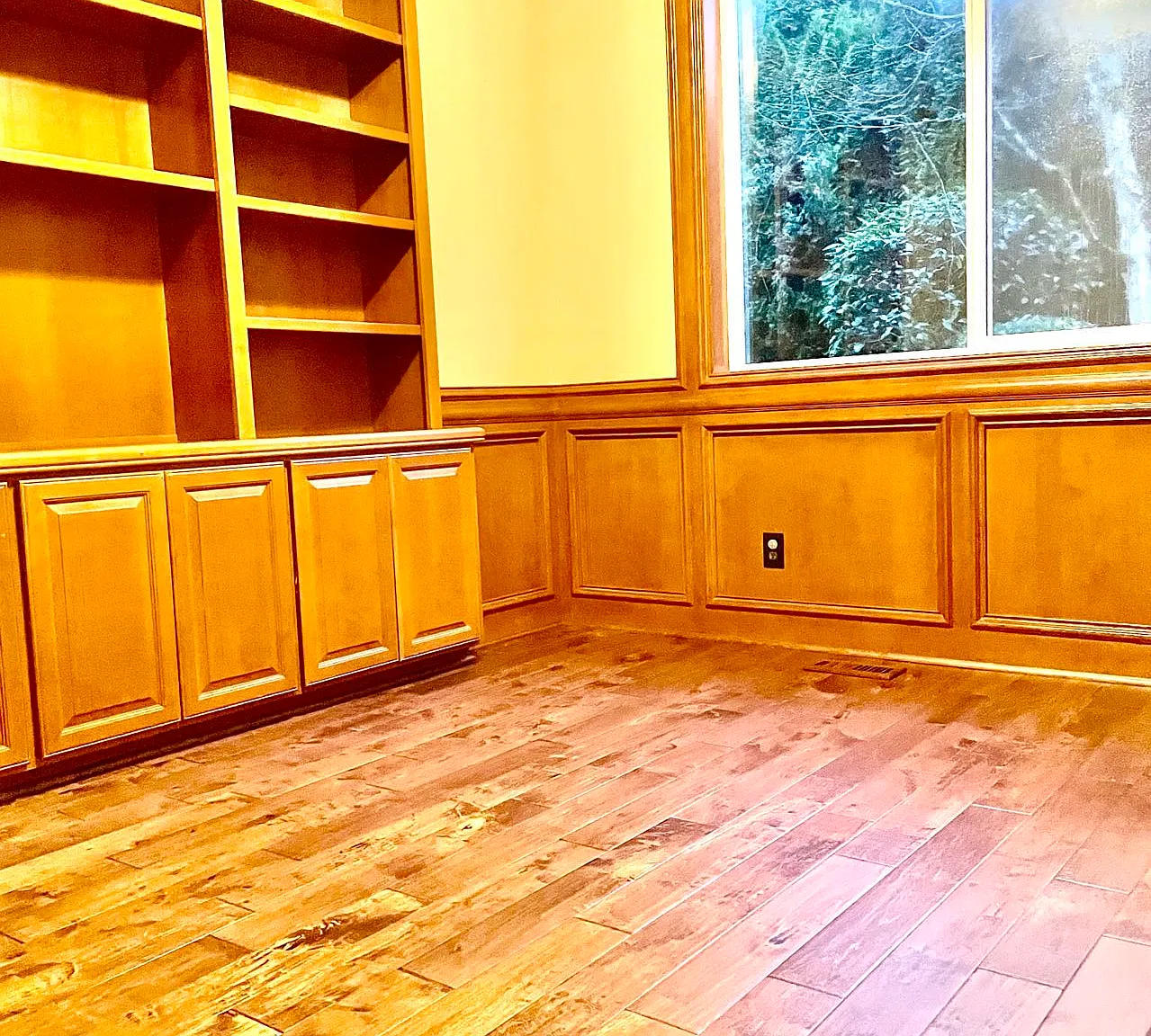 4 bed, 3.5 bath, 3990 sqft, $5,650 — Photo 4