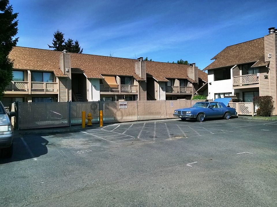 1st image of 12434 Ambaum Blvd SW APT 112