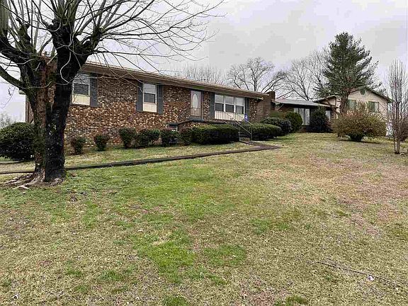 2nd image of 2665 Northbrook Dr
