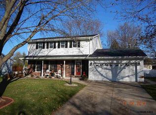 2620 Autumn Dr, Dubuque, IA 52002