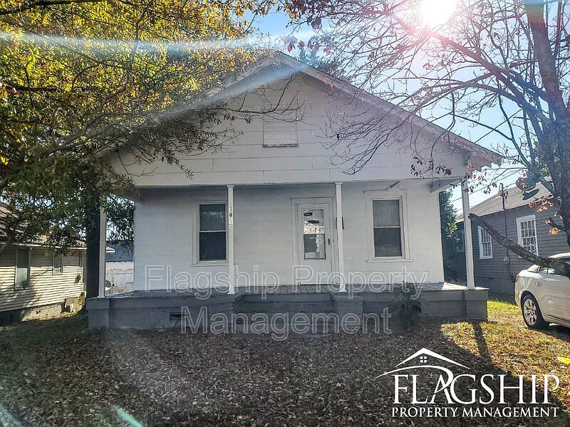 1st image of 105 W 13th St
