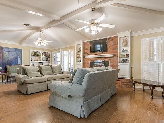 4th image of 115 Pecan St