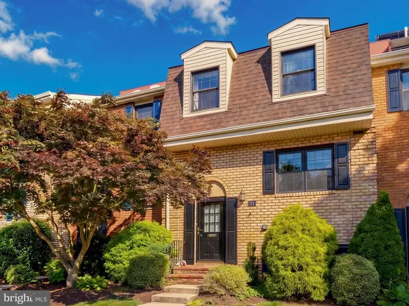 21 Theo Ln #21, Towson, MD 21204