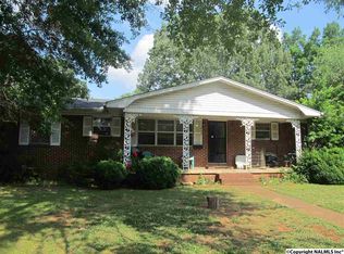 606 Memorial Dr SW, Decatur, AL 35601