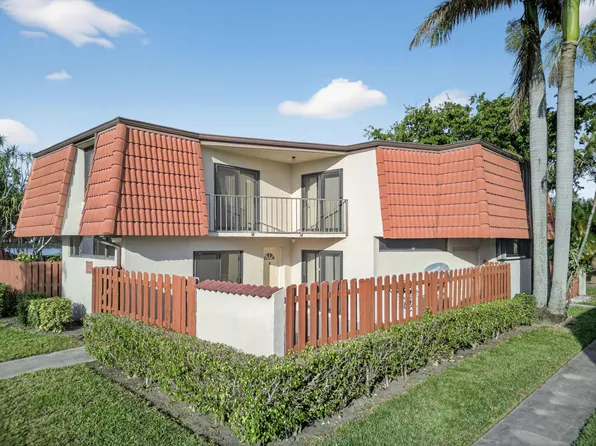 3667 Victoria Drive, West Palm Beach, FL 33406