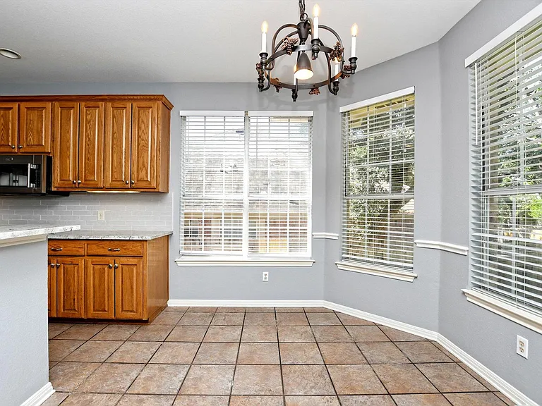 9934 Barbrook Dr — Photo 8
