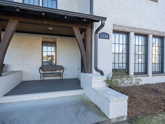 3rd image of 2333 Village Center St