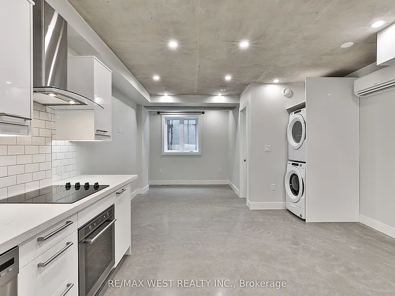 1745 Keele St #4 — Photo 11