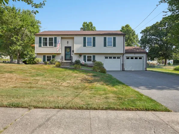 4 Partridge Run, Wallingford, CT 06492