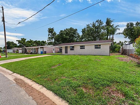 3rd image of 506 SHAMROCK ROAD