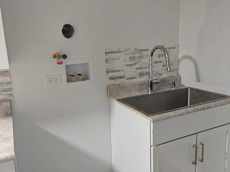 7405 S Princeton Ave #BASEMENT — Photo 13