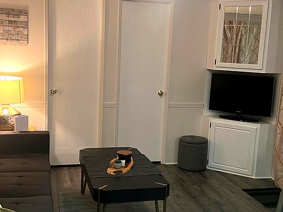 5th image of 490 Empire Rd #Wbc127