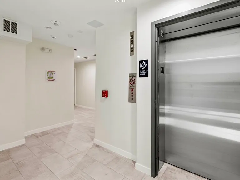 540 Oak St #104 — Photo 2